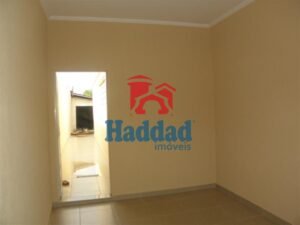 OTIMO SOBRADO COM ESPACO PARA NEGOCIO E EMPREENDIEMENTO Ref: 8598