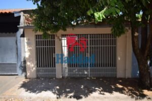 IMÓVEL MUITO BEM LOCALIZADO Ref: 12814