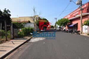 TERRENO COM ÓTIMA LOCALIZAÇÃO11.42  X  25 Ref: 14314