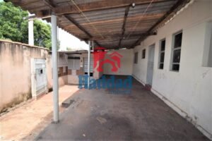 CASA PARA VENDA / ESQUINA Ref: 14586