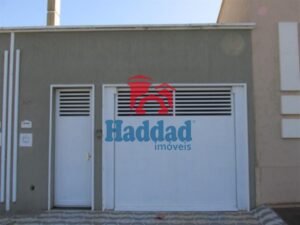 CASA MUITO BOA À VENDA, ÓTIMA LOCALIZAÇÃO Ref: 14962