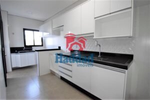 APARTAMENTO NOVINHO COM FINO ACABAMENTO Ref: 13738