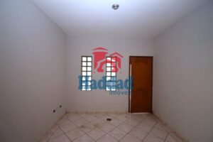 IMÓVEL COM OTIMA LOCALIZAÇÃO COM TRES DORMITÓRIOS Ref: 10978