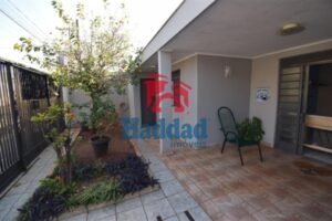 CASA EM BAIRRO PRIVILEGIADO EM BIRIGUI PRÓXIMO AO CENTRO EXCELENTE LOCALIZAÇÃO . Ref: 15346