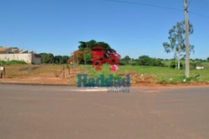 TERRENO NO RESIDENCIAL YPÊ, COM MEDIDAS DIFERENCIADAS 22,34 X 19,75 X 29,66 X 3,25, TOTAL DE 268,63 M², BAIRRO EM DESENVOLVIMENTO, FÁCIL ACESSO AO CENTRO DA CIDADE E A CIDADE VIZINHA, ÓTIMA OPORTUNIDAD. PARA MAIS INFORMAÇÕES CONSULTAR UM DE NOSSOS CORRETORES. Ref: 3977 - DSC_0004