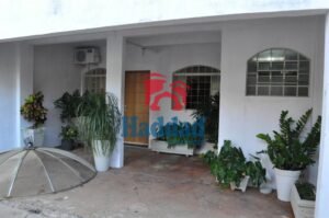 SÃO CONRADO – SOBRADO COM 3 QUARTOS, SALA, COZ, 2 BH + SALÃO COMERCIAL NA FRENTE COM 80 M² A VENDA BIRIGUI SP Ref: 5243 - DSC_0007
