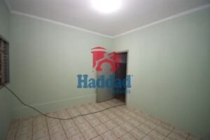 CASA COM SALÃO COMERCIAL  E OTIMA LOCALIZAÇÃO Ref: 6187 - F06187S