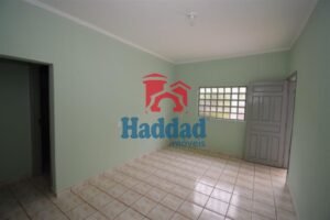 CASA COM SALÃO COMERCIAL  E OTIMA LOCALIZAÇÃO Ref: 6187 - F06187AB