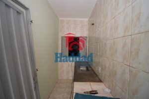 CASA COM SALÃO COMERCIAL  E OTIMA LOCALIZAÇÃO Ref: 6187 - F06187AD