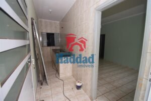 CASA COM SALÃO COMERCIAL  E OTIMA LOCALIZAÇÃO Ref: 6187 - F06187AE