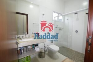 EXCELENTE CASA EM CONDOMINIO FECHADO DE ALTO PADRÃO Ref: 10805 - F14532AG