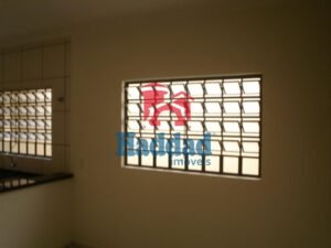 CASA EM BOA LOCALIZAÇÃO PARA INVESTIMENTO Ref: 10937 - F06592C