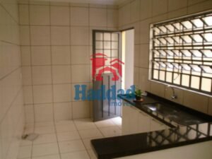 CASA EM BOA LOCALIZAÇÃO PARA INVESTIMENTO Ref: 10937 - F06592D
