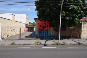 IMOVEL EM RUA COMERCIAL COM ALTO FLUXO Ref: 12471