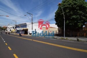 IMOVEL EM RUA COMERCIAL COM ALTO FLUXO Ref: 12471 - F12866B