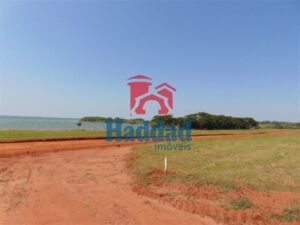 O melhor e mais completo Loteamento Fechado às margens da Represa da Usina Nova Avanhandava já estamos vendendo !!! Procure nossos corretores para comprar seu lote. Ref: 13220 - DSC01575