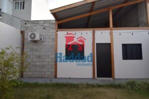 CASA COM SALAS COMERCIAIS NA REGIÃO CENTRAL DE BIRIGUI Ref: 13391