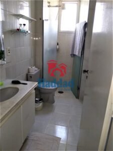 APARTAMENTO COM 98m² DE ÁREA UTIL, DISPONIVEL NO CENTRO DE BIRIGUI SP Ref: 13454 - BANHEIRO SUÍTE