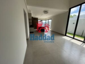 CASA NOVINHA EM CONDOMINIO FECHADO COM PISCINA Ref: 14599