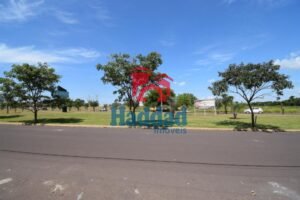 LOCAÇÃO DE RESIDENCIA COM ÁREA DE LAZER AMPLA. Ref: 14812