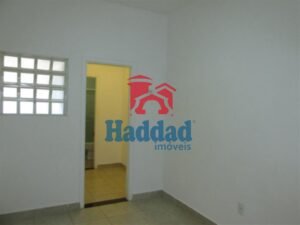 CASA MUITO BOA À VENDA, ÓTIMA LOCALIZAÇÃO Ref: 14962 - F10304L