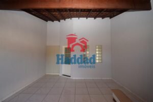 CASA COM COZINHA PLANEJADA PARA LOCAÇÃO Ref: 15194