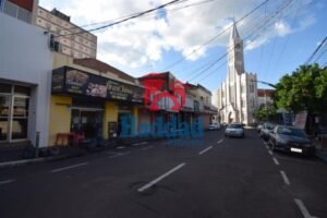 EXCELENTE PONTO COMERCIAL Á VENDA Ref: 15234