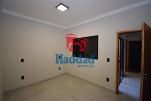 CASA NOVINHA. OK PARA FINANCIAMENTO, ACABAMENTO DIFENCIADO, LOCALIZAÇÃO PRIVELGIADA… Ref: 15287 - DSC_0092