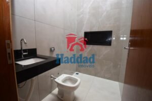 CASA NOVINHA. OK PARA FINANCIAMENTO, ACABAMENTO DIFENCIADO, LOCALIZAÇÃO PRIVELGIADA… Ref: 15288 - DSC_0071