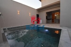 CASA Á VENDA EM CONDOMÍNIO FECHADO Ref: 15290