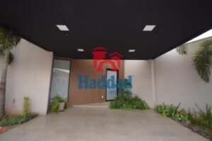 CASA NOVA, LINDA, PISCINA, AQUECEDOR, FOTOVOLTAICO. Ref: 15418