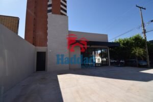 IMÓVEL DE ESQUINA POSSIBILIDADE DE TODOS OS TIPO DE COMÉRCIO OU ESTACIONAMENTO NO CENTRO DA CIDADE Ref: 12072