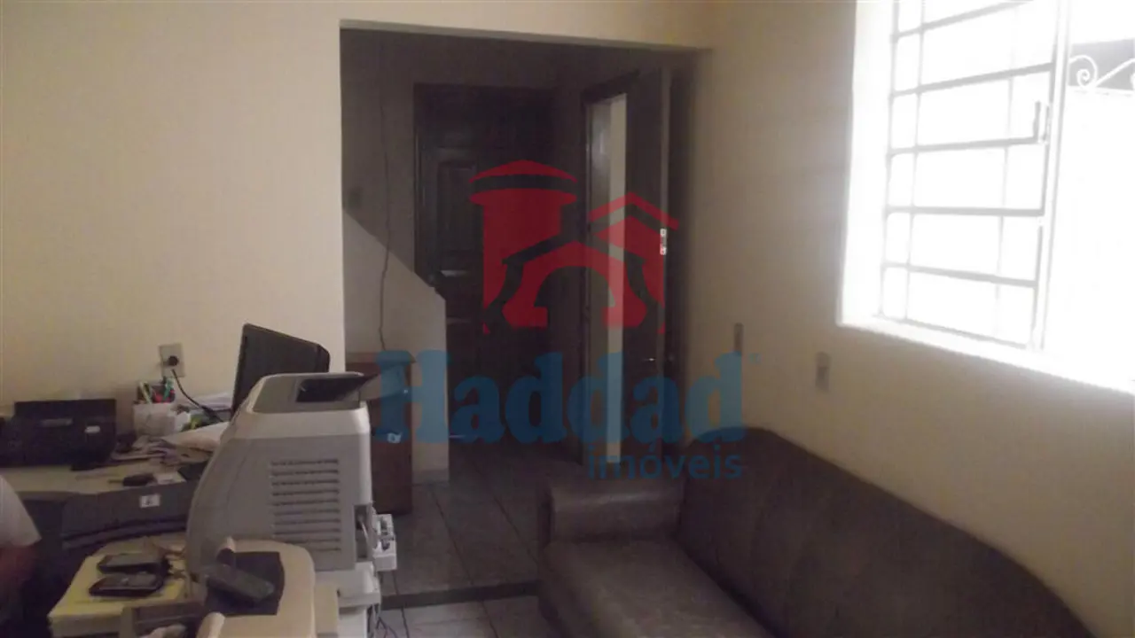 SOBRADO COM LOCALIZAÇÃO PRIVILEGIADA NO CENTRO. Ref: 2181 - DSCF3716