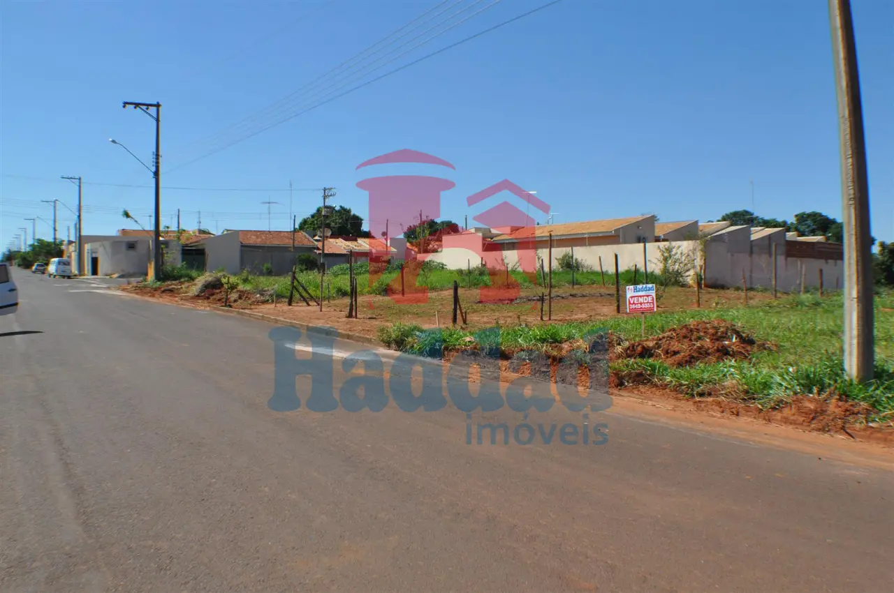 TERRENO NO RESIDENCIAL YPÊ, COM MEDIDAS DIFERENCIADAS 22,34 X 19,75 X 29,66 X 3,25, TOTAL DE 268,63 M², BAIRRO EM DESENVOLVIMENTO, FÁCIL ACESSO AO CENTRO DA CIDADE E A CIDADE VIZINHA, ÓTIMA OPORTUNIDAD. PARA MAIS INFORMAÇÕES CONSULTAR UM DE NOSSOS CORRETORES. Ref: 3977 - DSC_0002