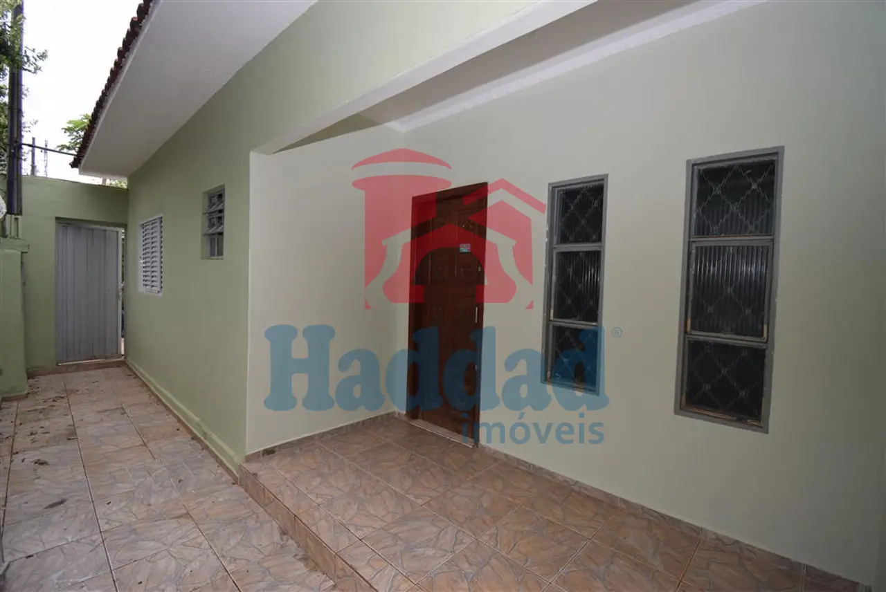 CASA COM SALÃO COMERCIAL  E OTIMA LOCALIZAÇÃO Ref: 6187 - F06187G