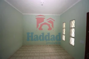 CASA COM SALÃO COMERCIAL  E OTIMA LOCALIZAÇÃO Ref: 6187 - F06187N