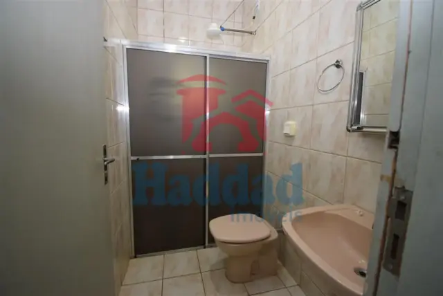 CASA COM SALÃO COMERCIAL  E OTIMA LOCALIZAÇÃO Ref: 6187 - F06187P