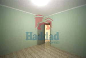 CASA COM SALÃO COMERCIAL  E OTIMA LOCALIZAÇÃO Ref: 6187 - F06187R