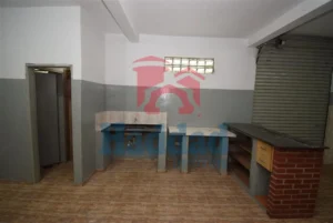 CASA COM SALÃO COMERCIAL  E OTIMA LOCALIZAÇÃO Ref: 6187 - F06187X