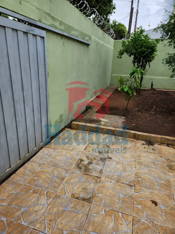 CASA COM SALÃO COMERCIAL  E OTIMA LOCALIZAÇÃO Ref: 6187 - F06187I