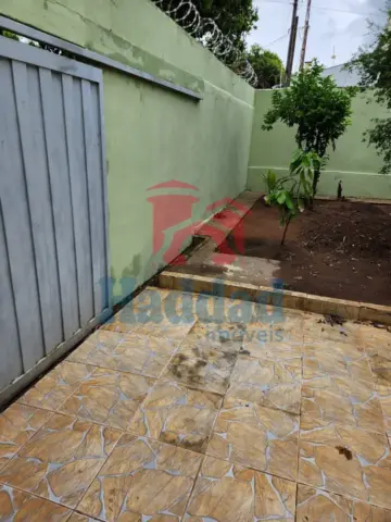 CASA COM SALÃO COMERCIAL  E OTIMA LOCALIZAÇÃO Ref: 6187 - F06187AA
