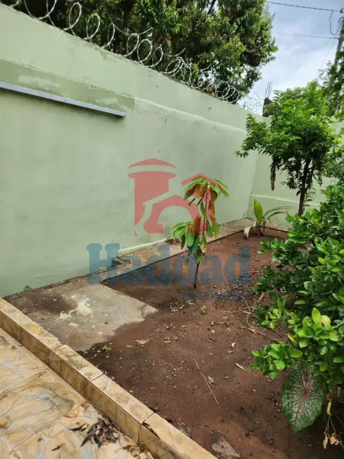 CASA COM SALÃO COMERCIAL  E OTIMA LOCALIZAÇÃO Ref: 6187 - F06187J