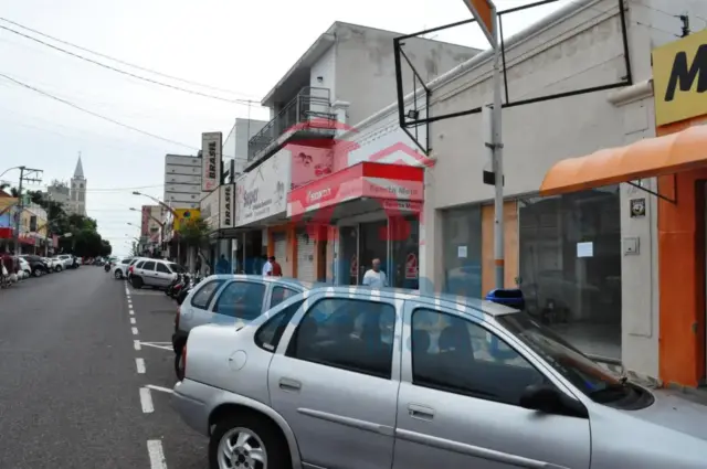 MAIS UM EXECELENTE PONTO COMERCIAL PARA O SEU NEGOCIO EM BIRIGUI Ref: 8360 - 04