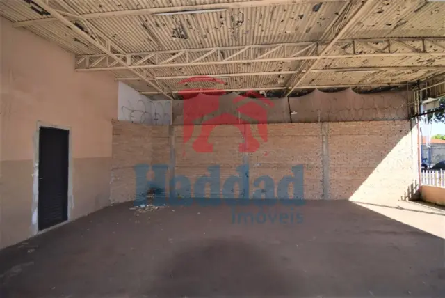 ESQUINA EM RUA DE ALTO MOVIMENTO PARA COMERCIO OU ESTACIONAMENTO Ref: 14002 - DSC_0010