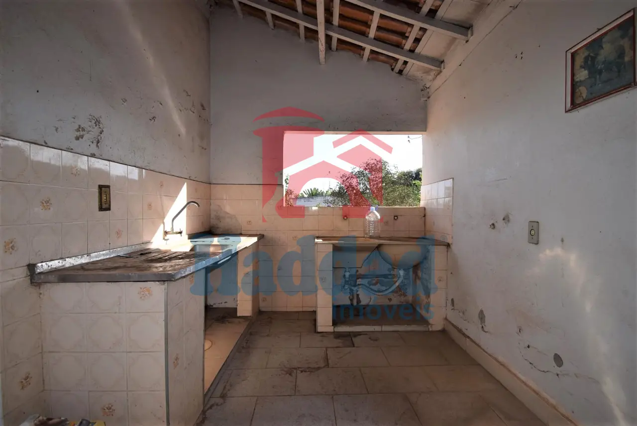 CASA COM AREA GRANDE NO CENTRO Ref: 14025 - DSC_0031