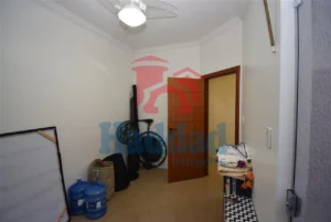 CASA MUITO BOA, REFORMADINHA, 3 QUARTOS 1 SUÍTE COM CLOSSET E ARMÁRIOS, AR CONDICIONADO, ÓTIMO ACABAMENTO, VAGA PARA 4 CARROS. Ref: 14135 - DSC_0017