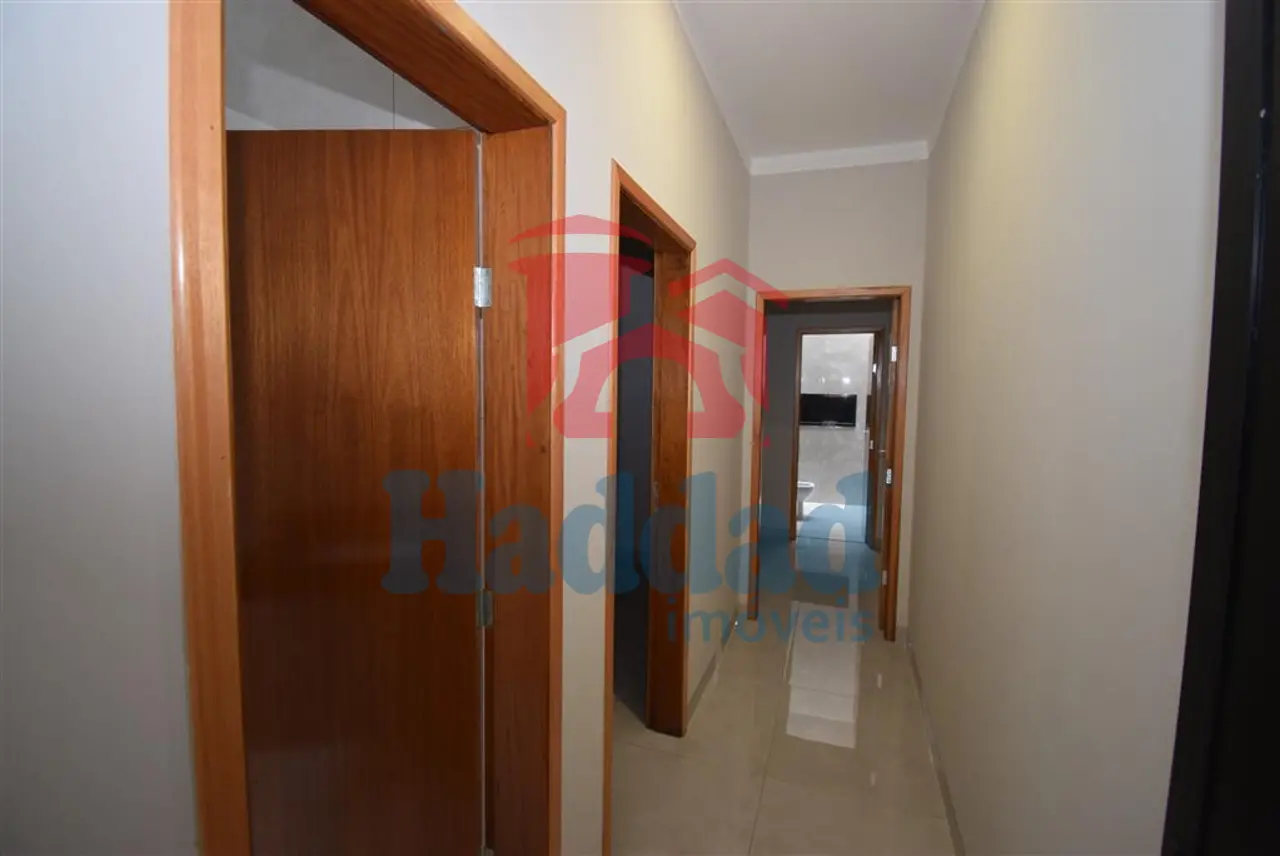 CASA NOVINHA. OK PARA FINANCIAMENTO, ACABAMENTO DIFENCIADO, LOCALIZAÇÃO PRIVELGIADA… Ref: 15289 - DSC_0104