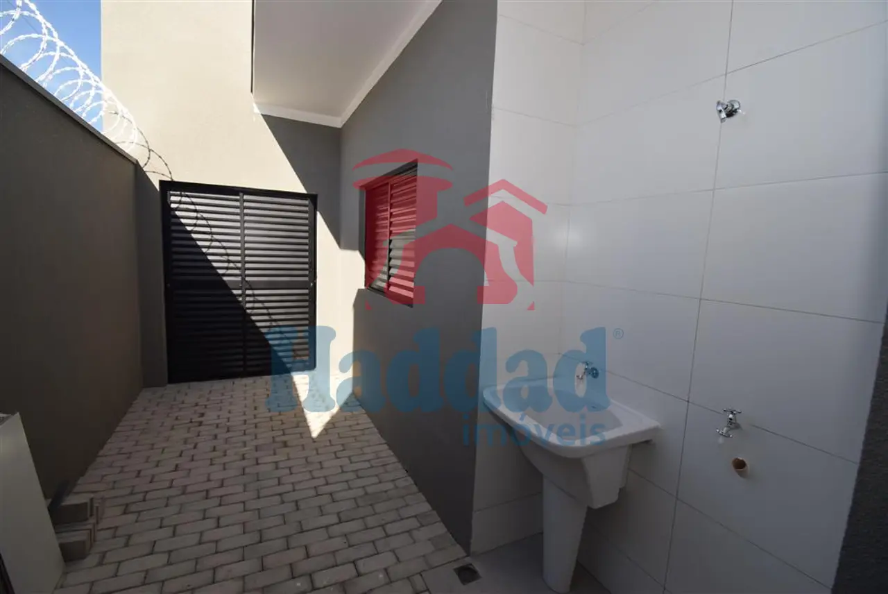 CASA NOVINHA. OK PARA FINANCIAMENTO, ACABAMENTO DIFENCIADO, LOCALIZAÇÃO PRIVELGIADA… Ref: 15289 - DSC_0112