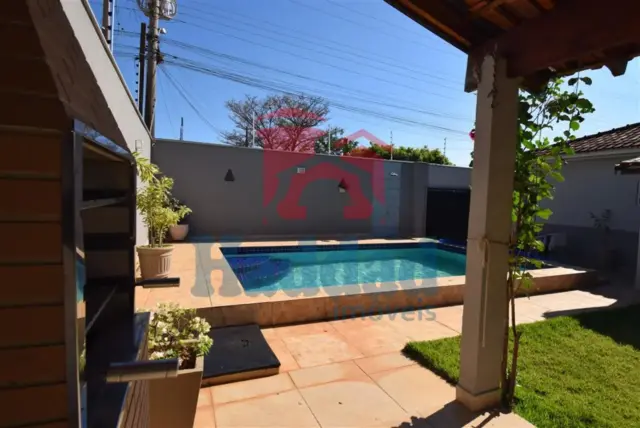 CASA DOS SONHOS COM 4 DORMITORIOS E PISCINA AREA CENTRAL. Ref: 15453 - DSC_0032