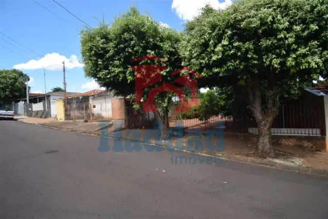 TERRENO COM 427,30 METROS COM TRES CASAS ANTIGAS OTIMO PRA INVESTIR Ref: 15530 - DSC_0003